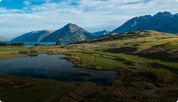Several golf courses around Queenstown and NZ